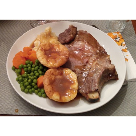 Prime Rib with Yorkshire Pudding, Vegetables and Potato